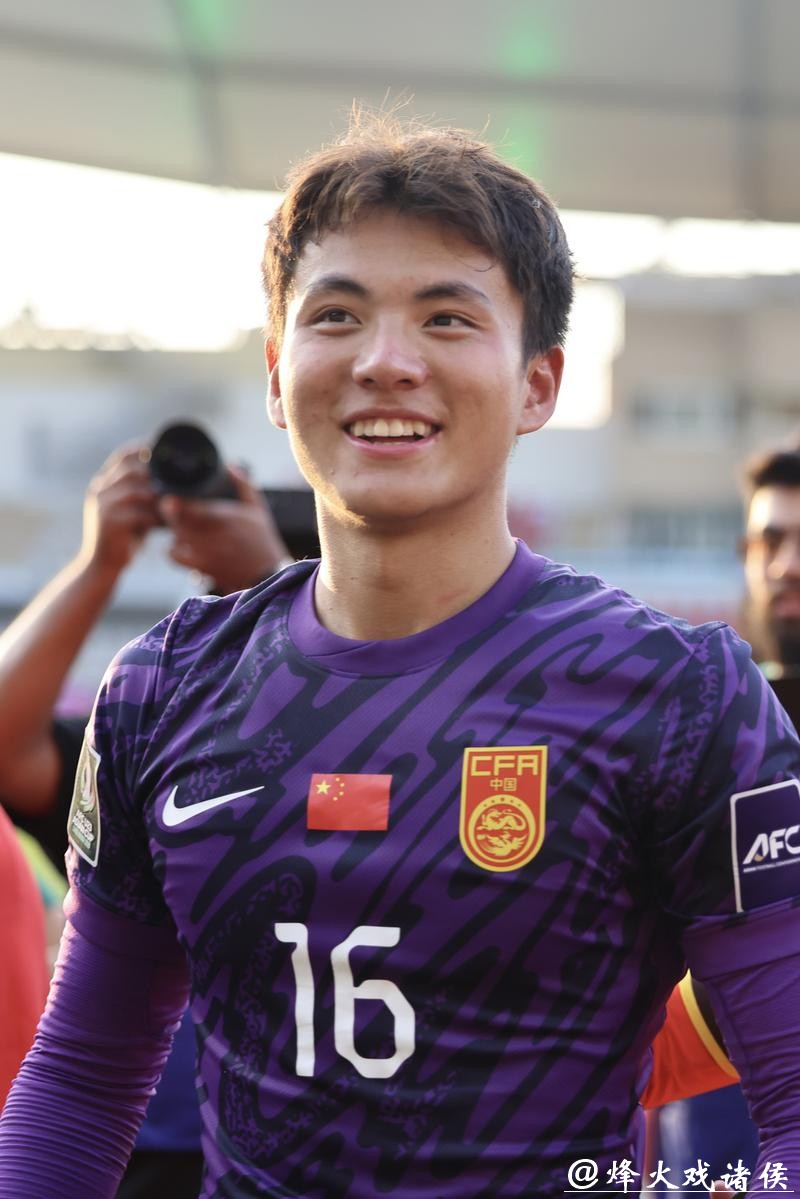 被队友抛起的瞬间，我曾梦到过——专访U23国足门将李昊