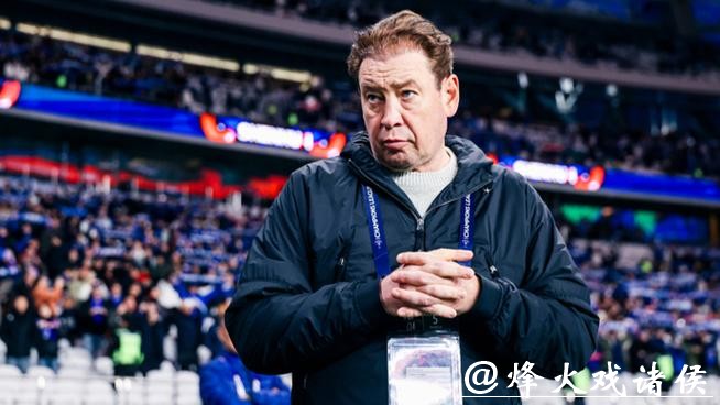 新民体育丨斯卢茨基终于要“变”了? 新民体育丨斯卢茨基终于要“变”了?