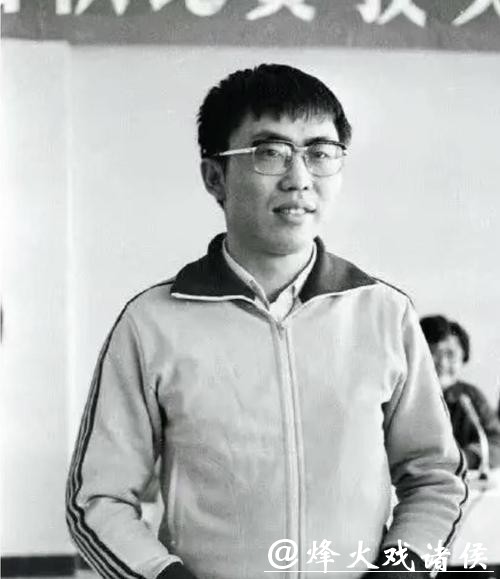 告别“棋圣”聂卫平:一个时代的信心回响,一个爱棋之人的烟火人生 告别“棋圣”聂卫平:一个时代的信心回响,一个爱棋之人的烟火人生